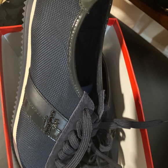 Navy blue coach sneakers. - Picture 5 of 9